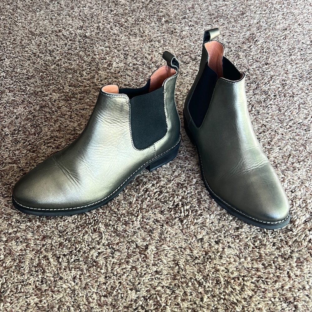 Chrome ankle boots. Worn once. Size 8. Brand- eight second angel